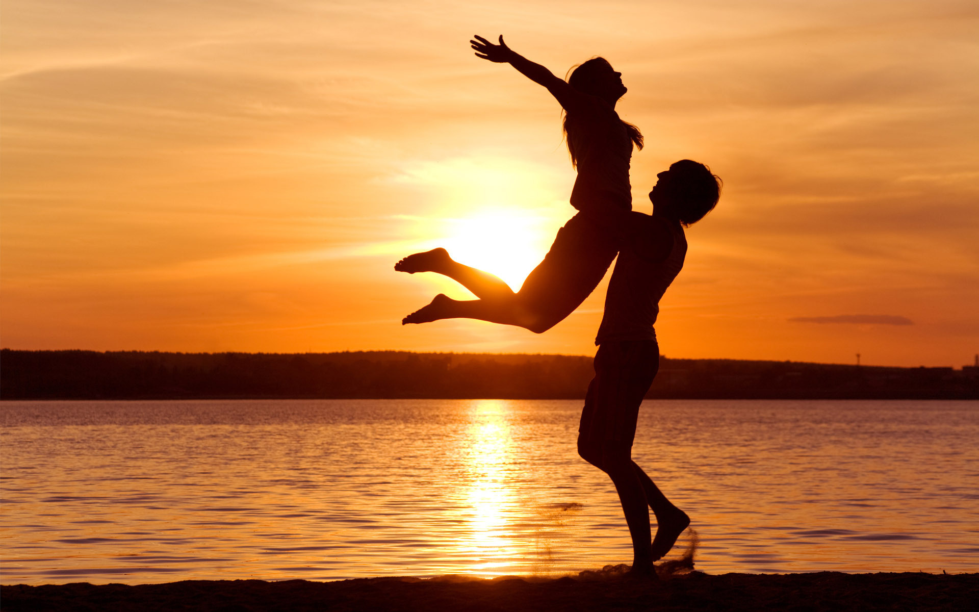 love-man-woman-silhouette-sun-sunset-sea-lake-beachother11.jpg