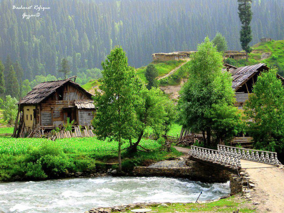 hotels-in-TaoBat-neelum-valley.jpg