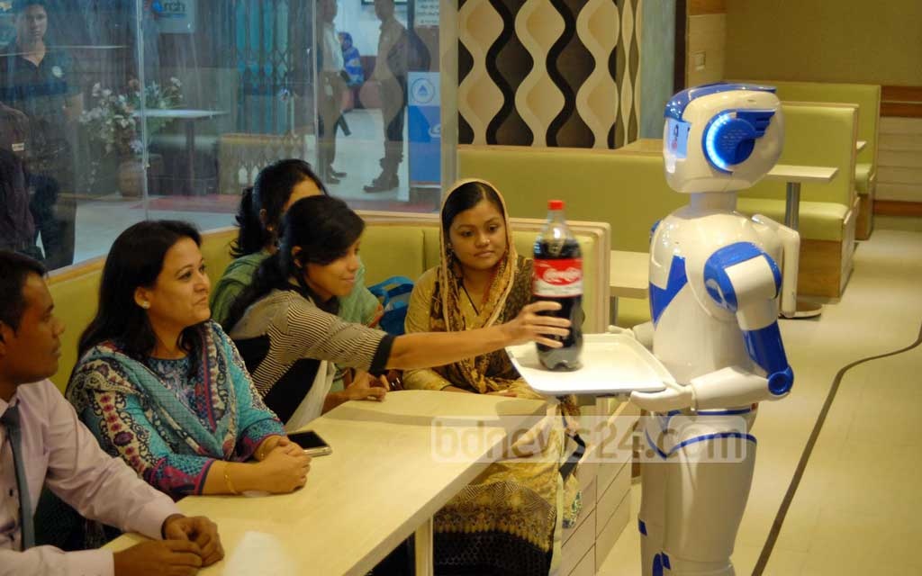 robot-restauirant-dhaka1.jpg