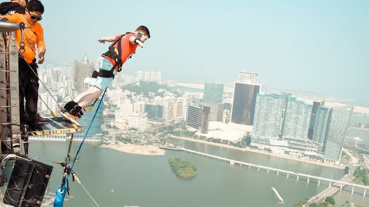 macao bungee jump (1).jpg