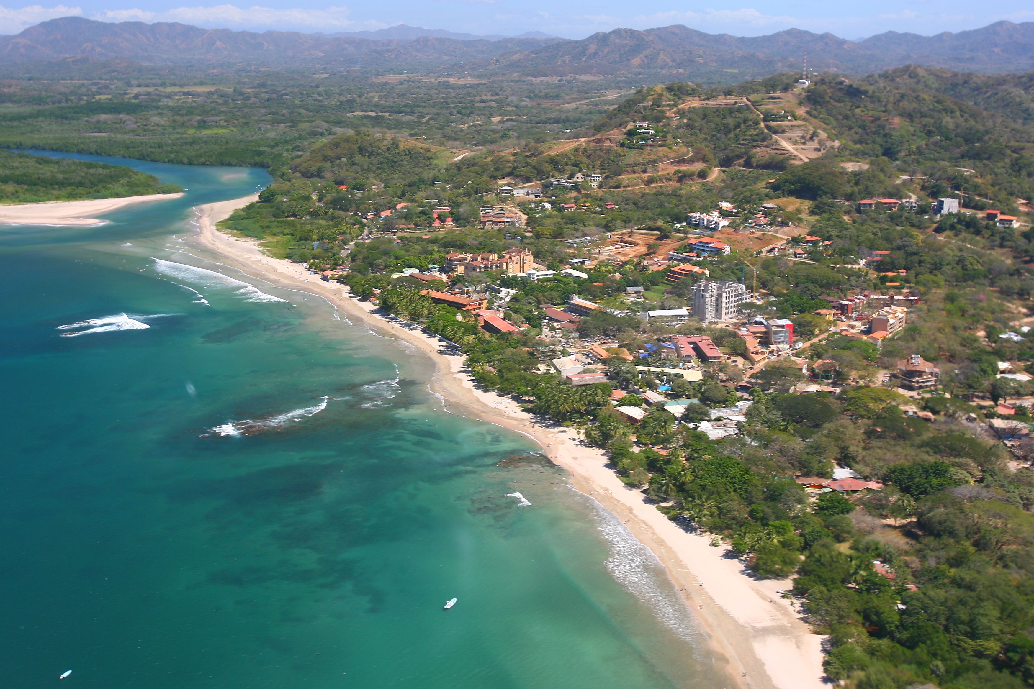 Costa_Rica_Playa_Tamarindo_and_Rivermouth_2007_Aerial_Photograph_Tamarindowiki_01.JPG