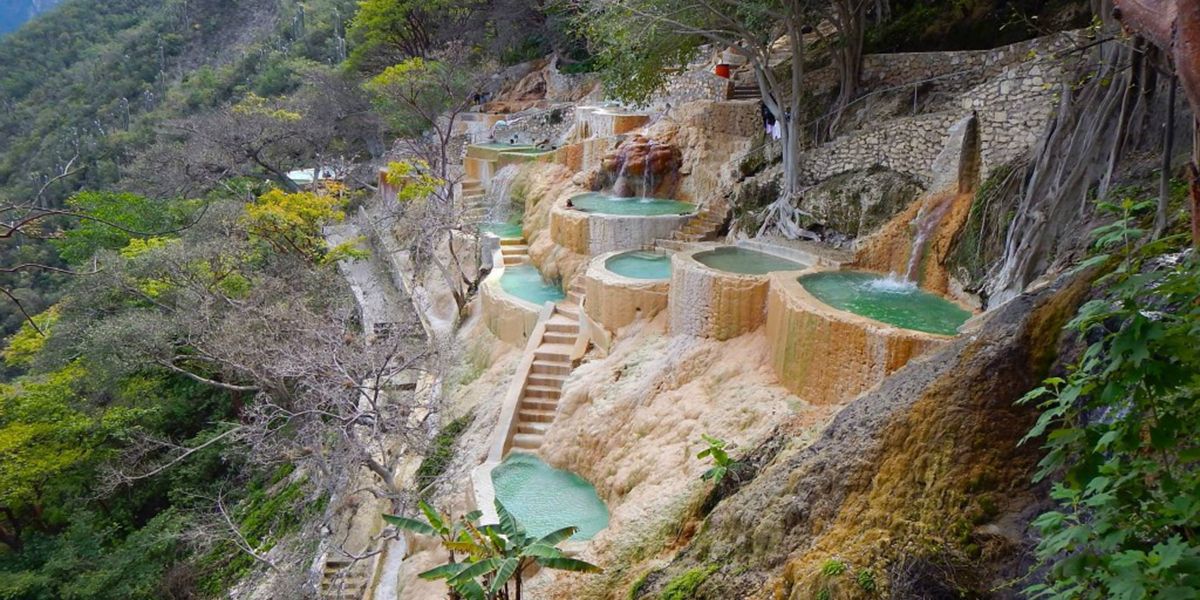 ¿Qué-hacer-en-las-Grutas-de-Tolantongo.jpg