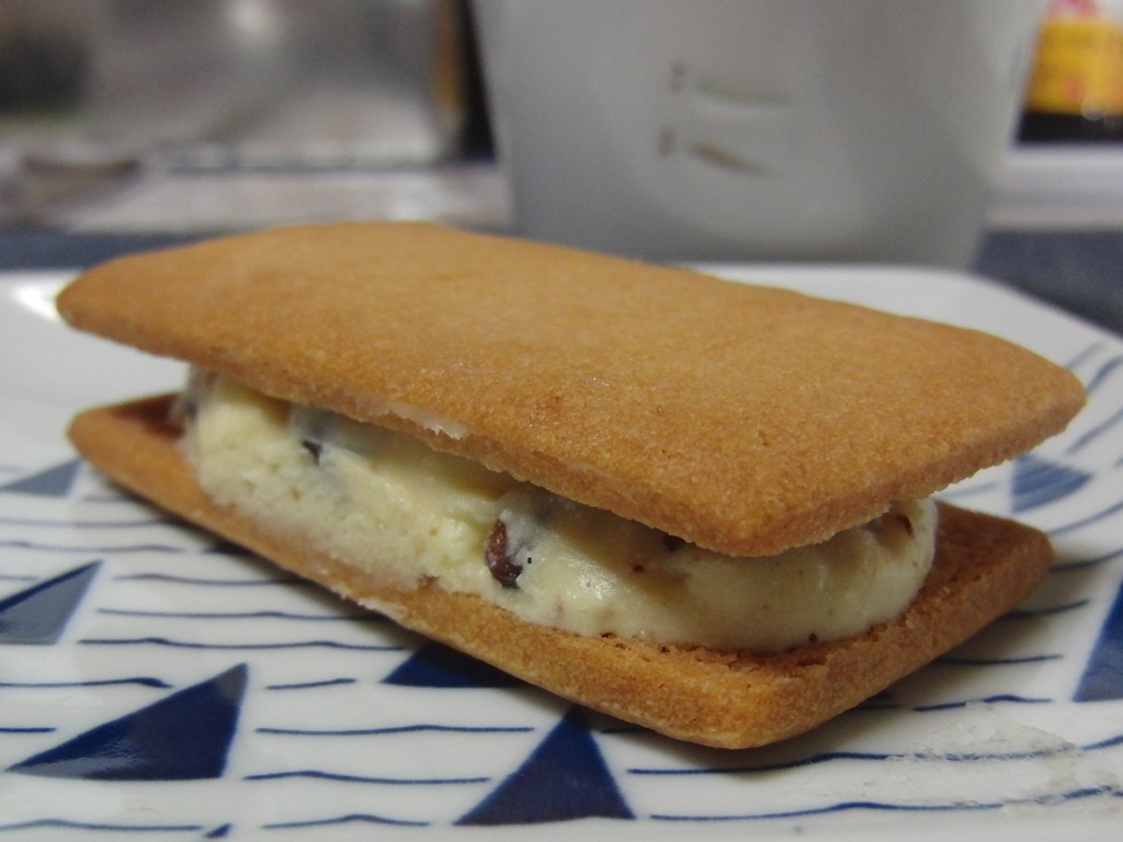 マルセイバターサンド Steemit