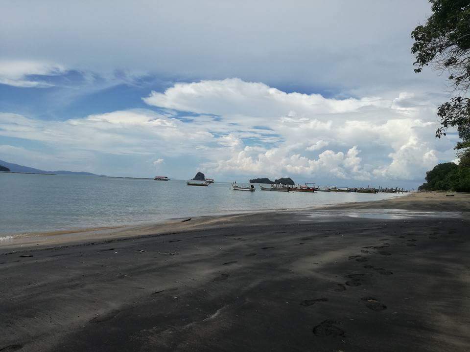 blackbeach1516110243085.jpg