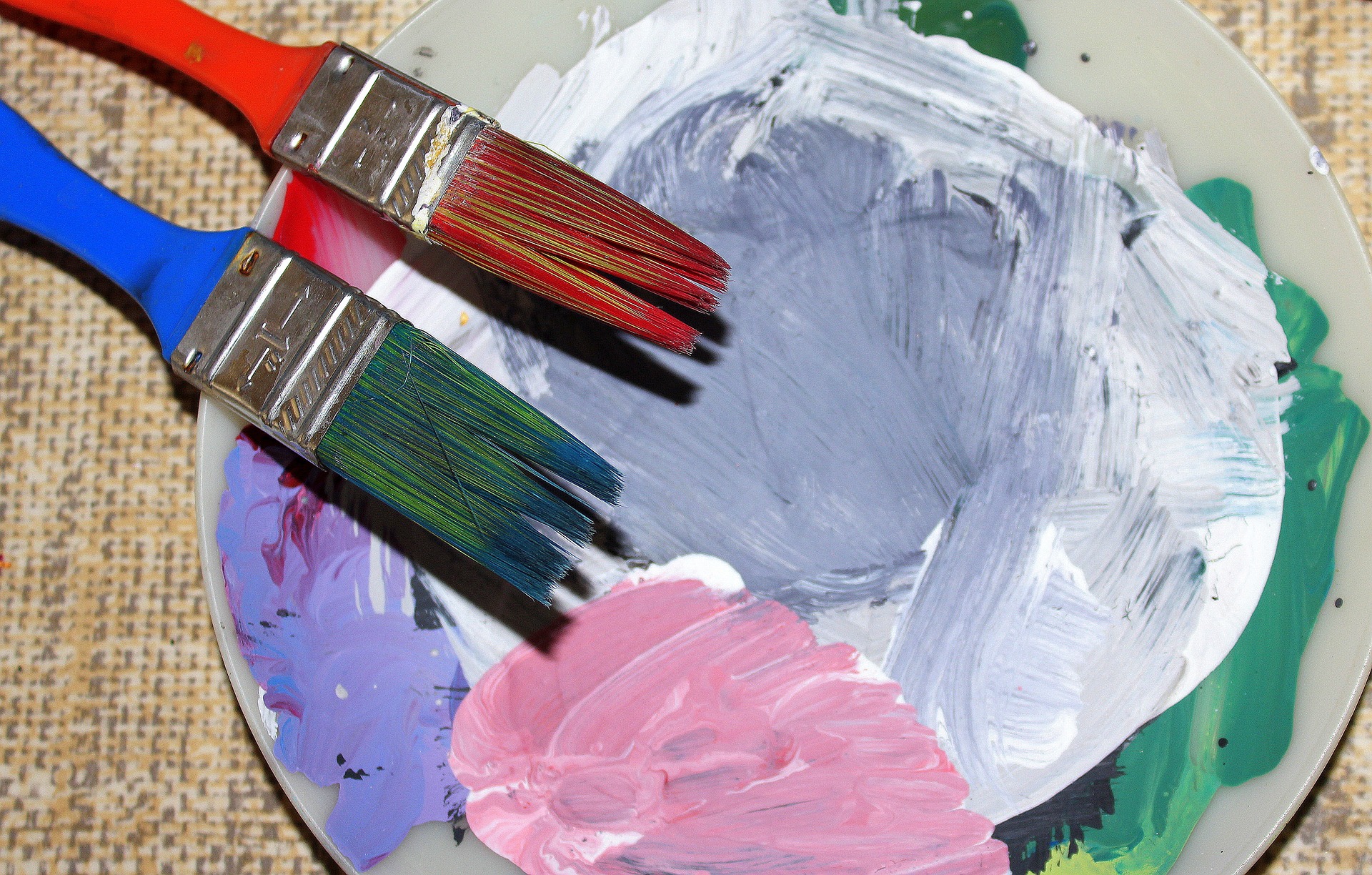 brush-3167596_1920.jpg