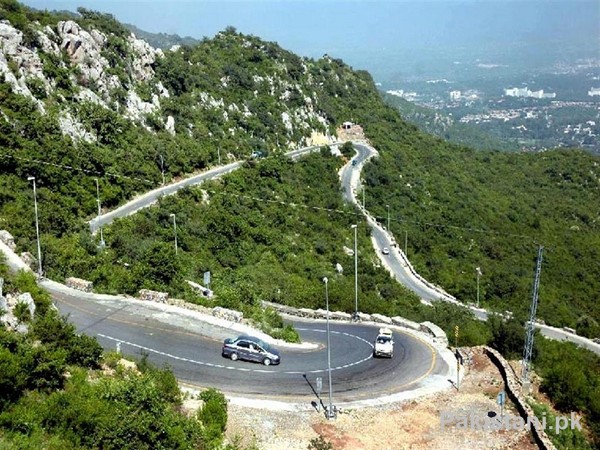 5-Beautiful-Places-To-Visit-In-Islamabad-Daman-e-Koh.jpg