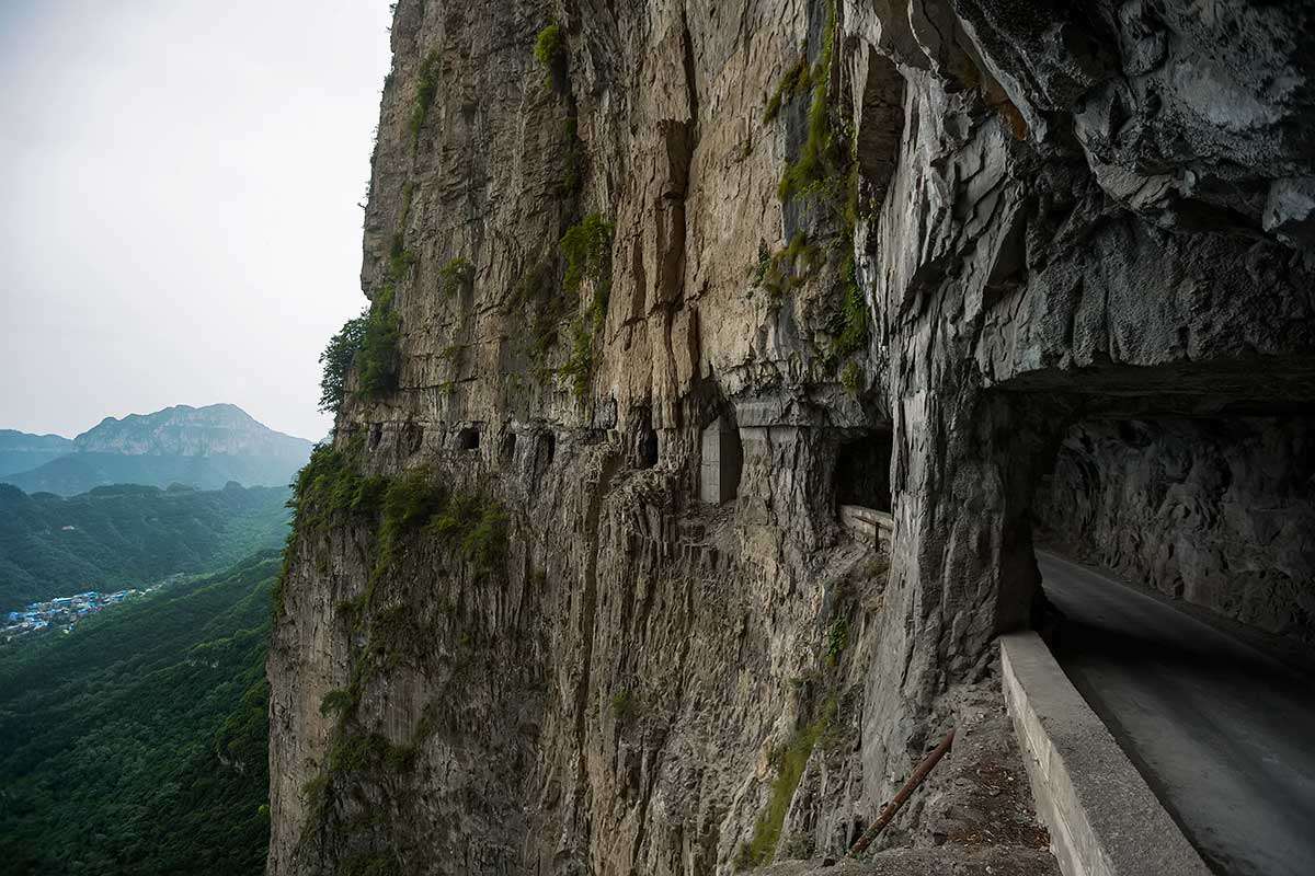 Guoliang Tunnel Road, China.jpg