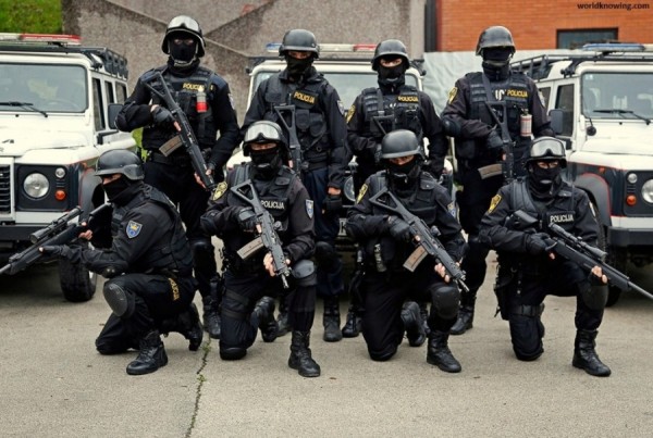 largest-police-country-in-the-world MILITARIZED.jpg