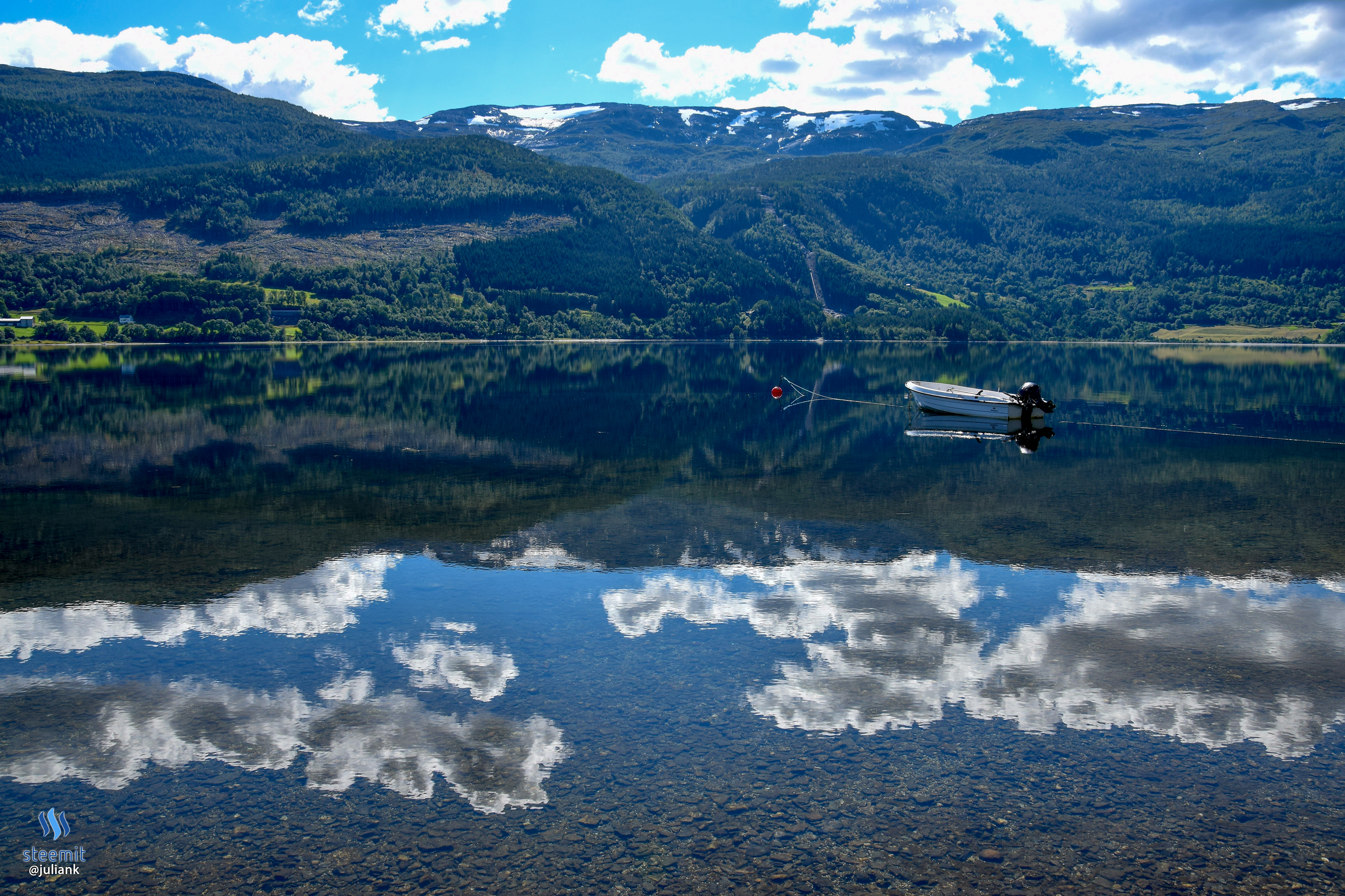 norway_reflection.jpg