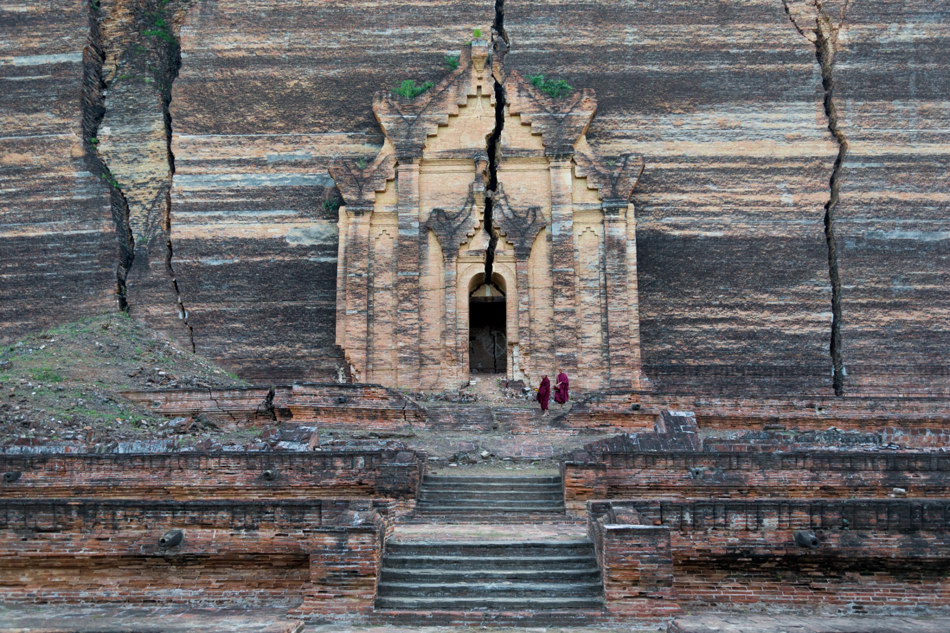 mingun-pagoda.adapt.1900.1.jpg