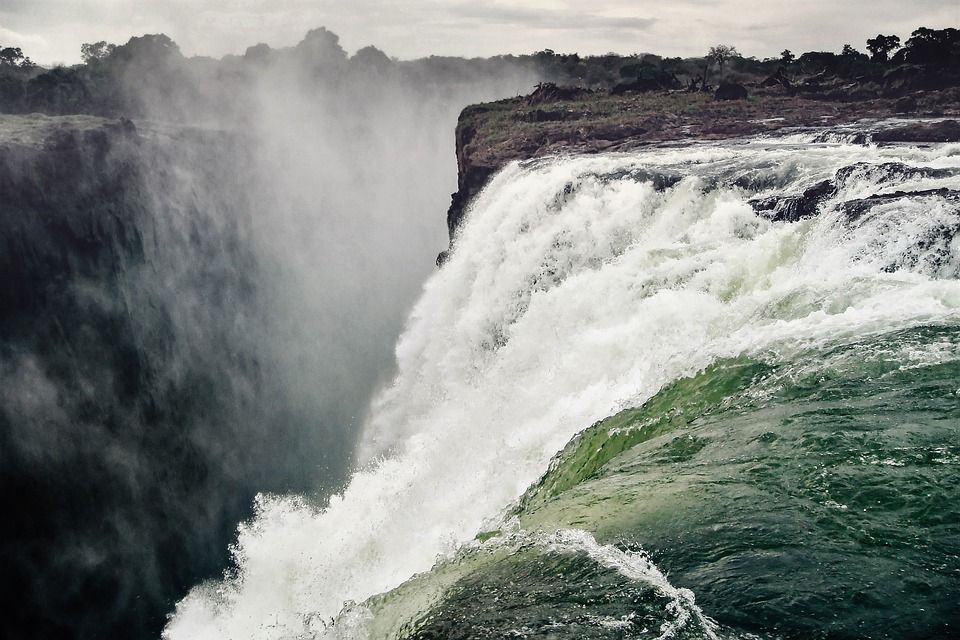 Victoria Falls--.jpg