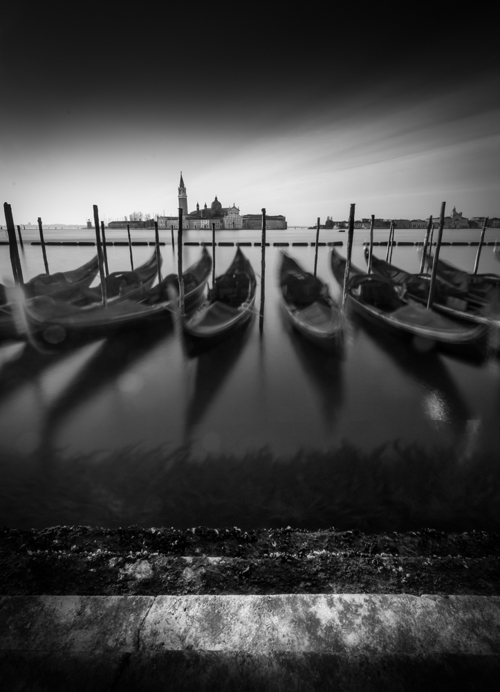 Venice gondolas best picture.jpg