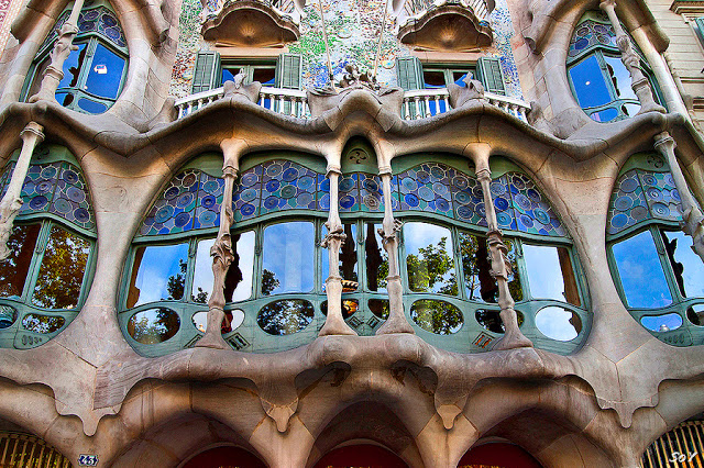 Casa-Batllo-em-Barcelona-Gaudi-Predio.jpg