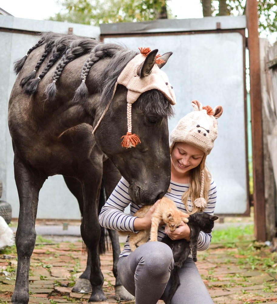 Sasha friend. Песню кони вороные Сергей Безруков.