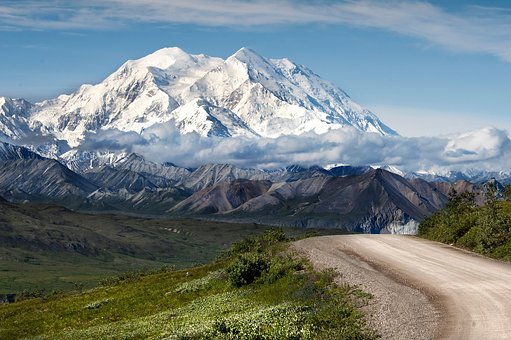 mountains-1622731__340.jpg