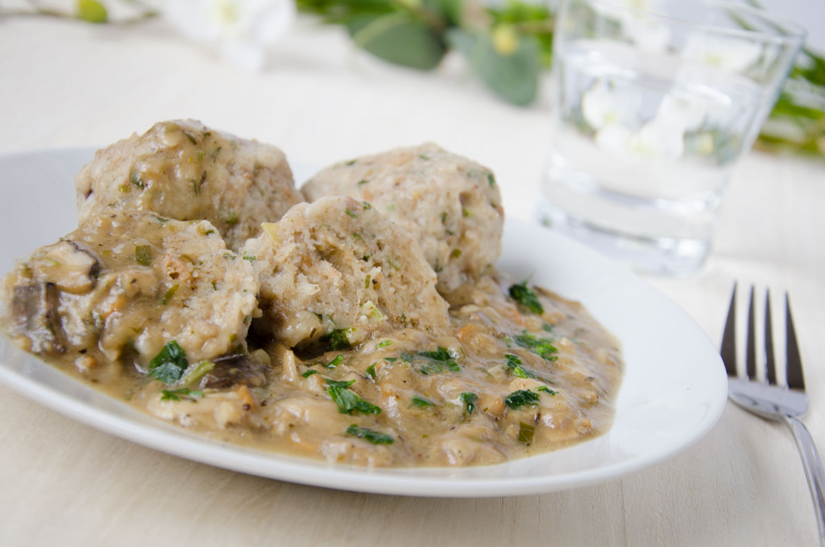 Bread-dumplings-with-boletus-sauce.jpg