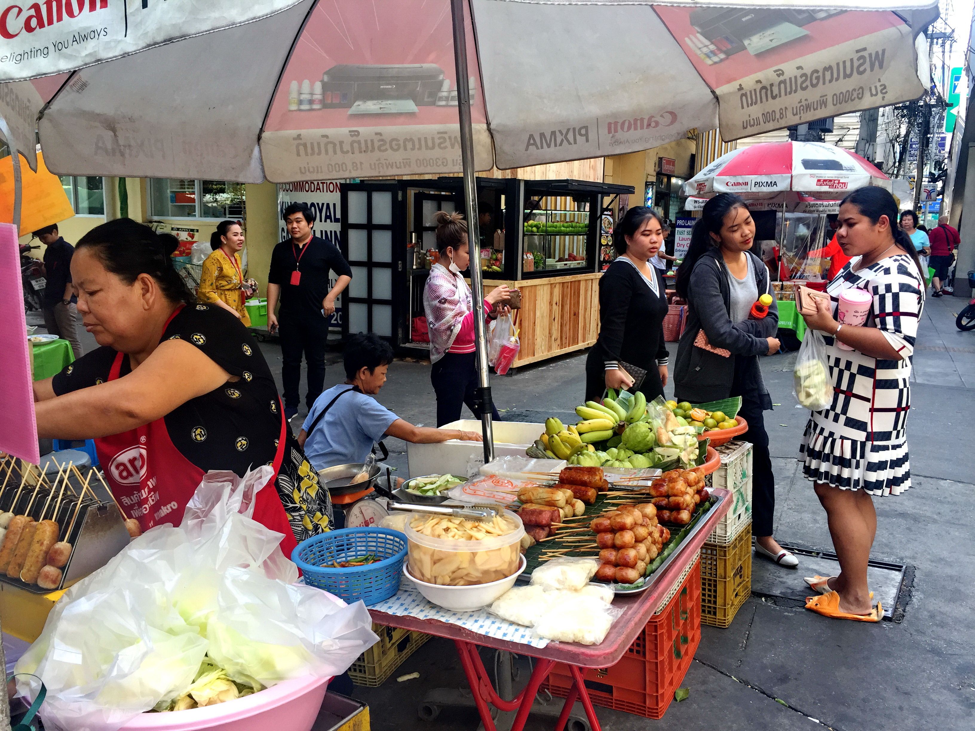 iPhone 6 Dec 2017 Street Vendors 085.JPG