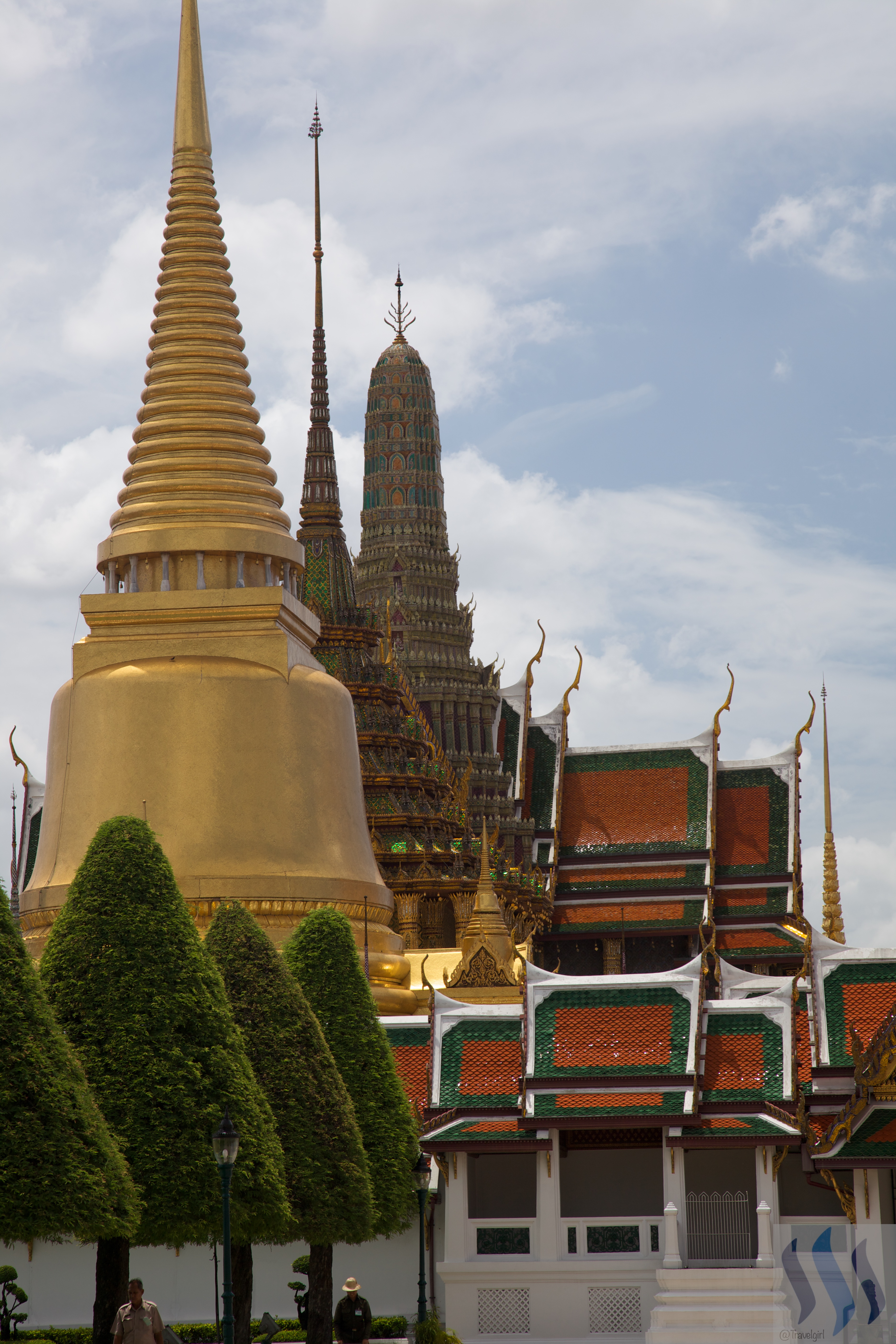 Бангкок за 1 день. Королевский дворец и храм изумрудного Будды. Королевский дворец в Бангкоке. Бангкок Королевский дворец и храм. Бангкок памятник.