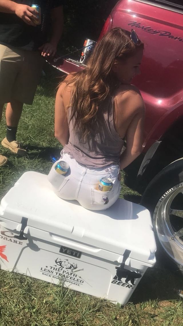 Public Booty Pics