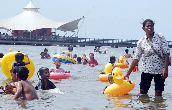 marina batam pantai.jpg