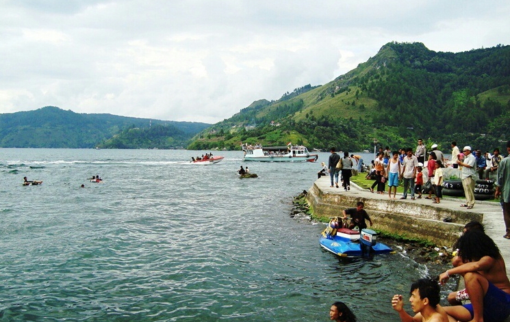 Lake_Toba,_North_Sumatera_(24)-1.jpg