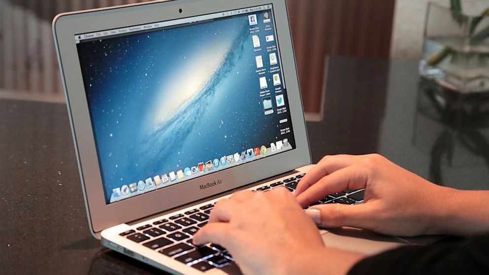 ABC_Macbook_air_11_inch_ll_130624_16x9_992.jpg