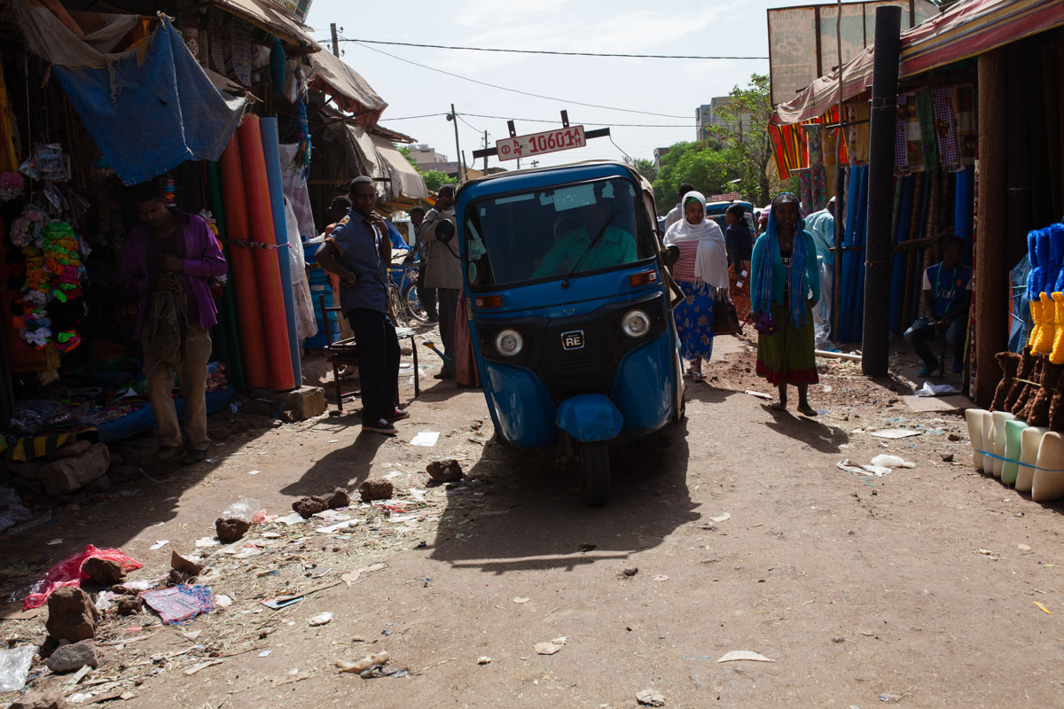 Ethiopia_Bahardar_market_walk_Victor_Bezrukov_2015-part2-1.jpg