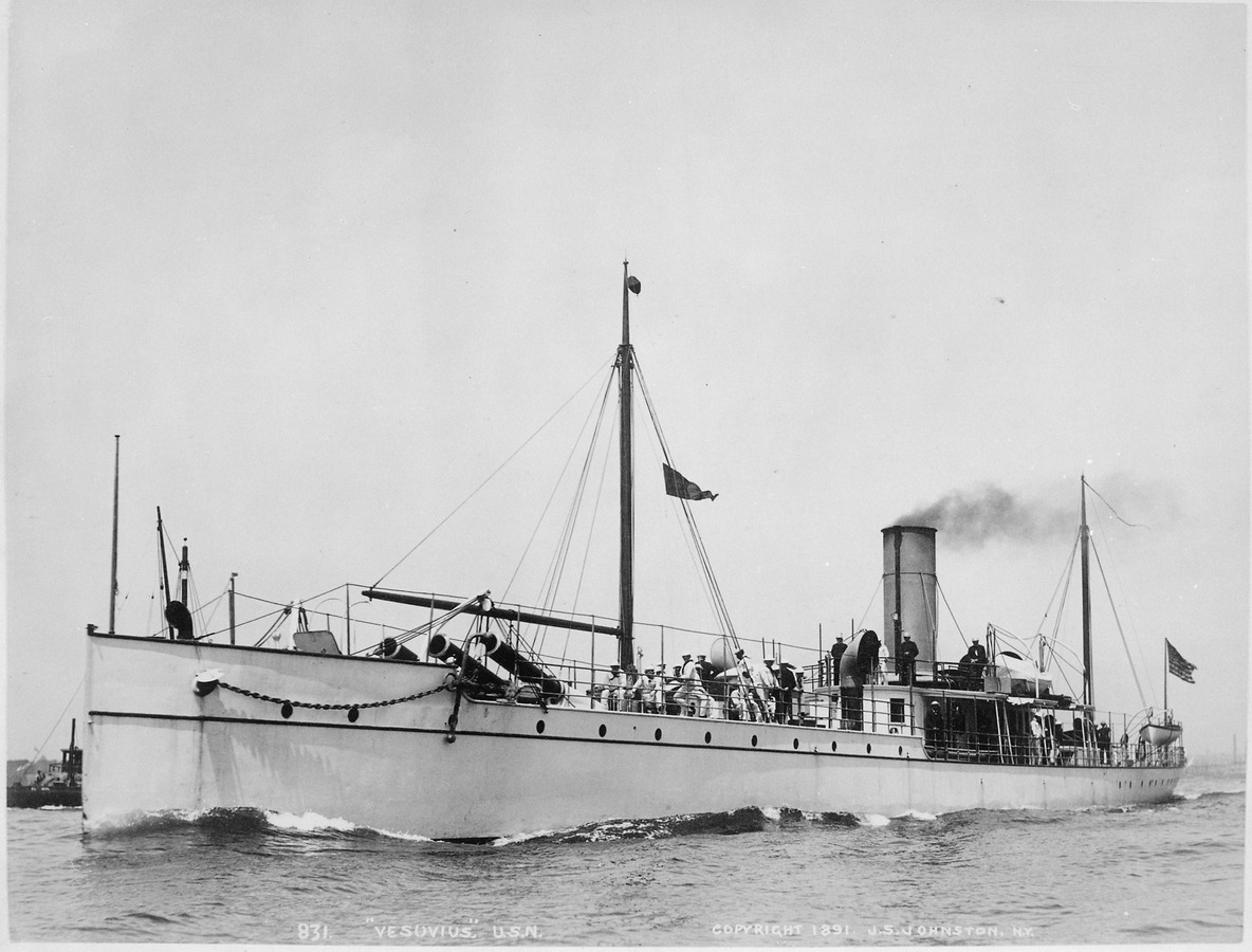 lossy-page1-1184px-Vesuvius_(dynamite-gun_cruiser)._Port_bow,_underway,_1891_-_NARA_-_512899.tif.jpg