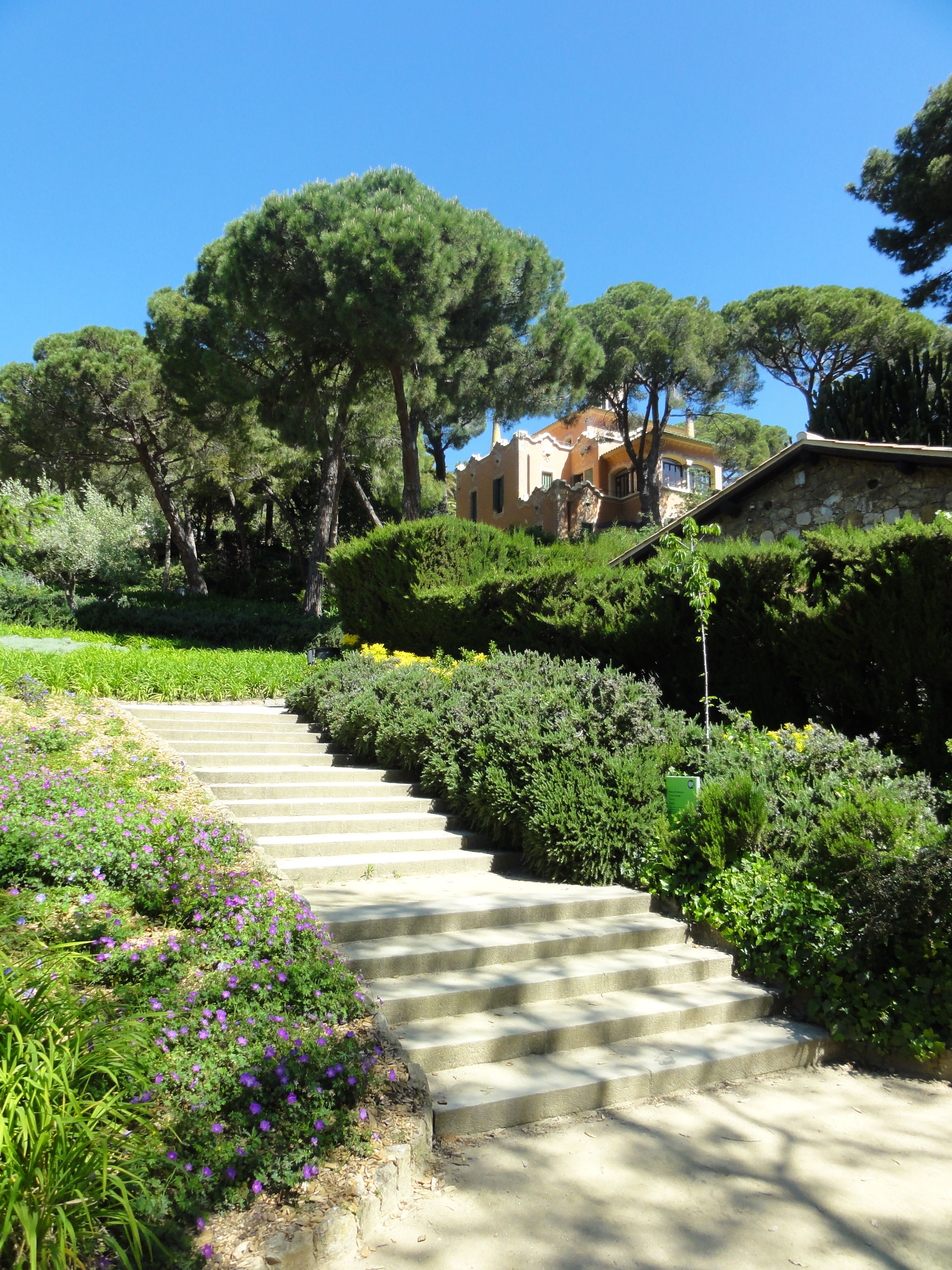 Pink house in park guell