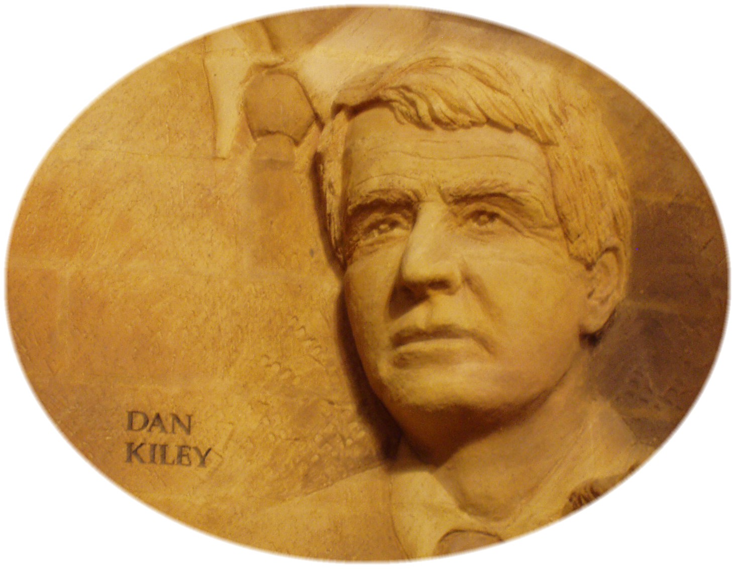 Dan_Kiley_relief_in_Jefferson_National_Expansion_Memorial.jpg