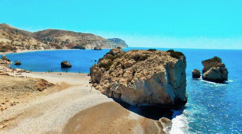 1b Petra tou Romiou.jpg