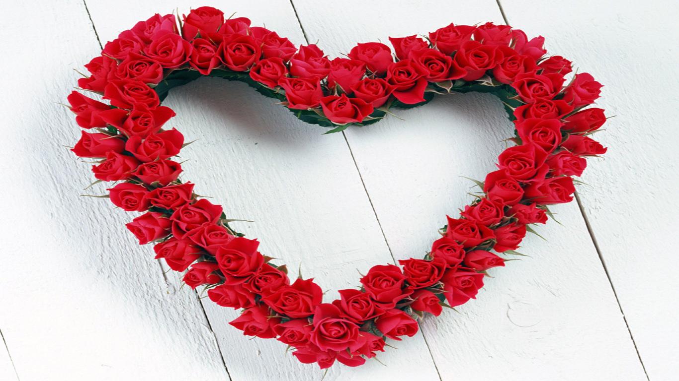 red-rose-heart,1366x768,1881476.jpg