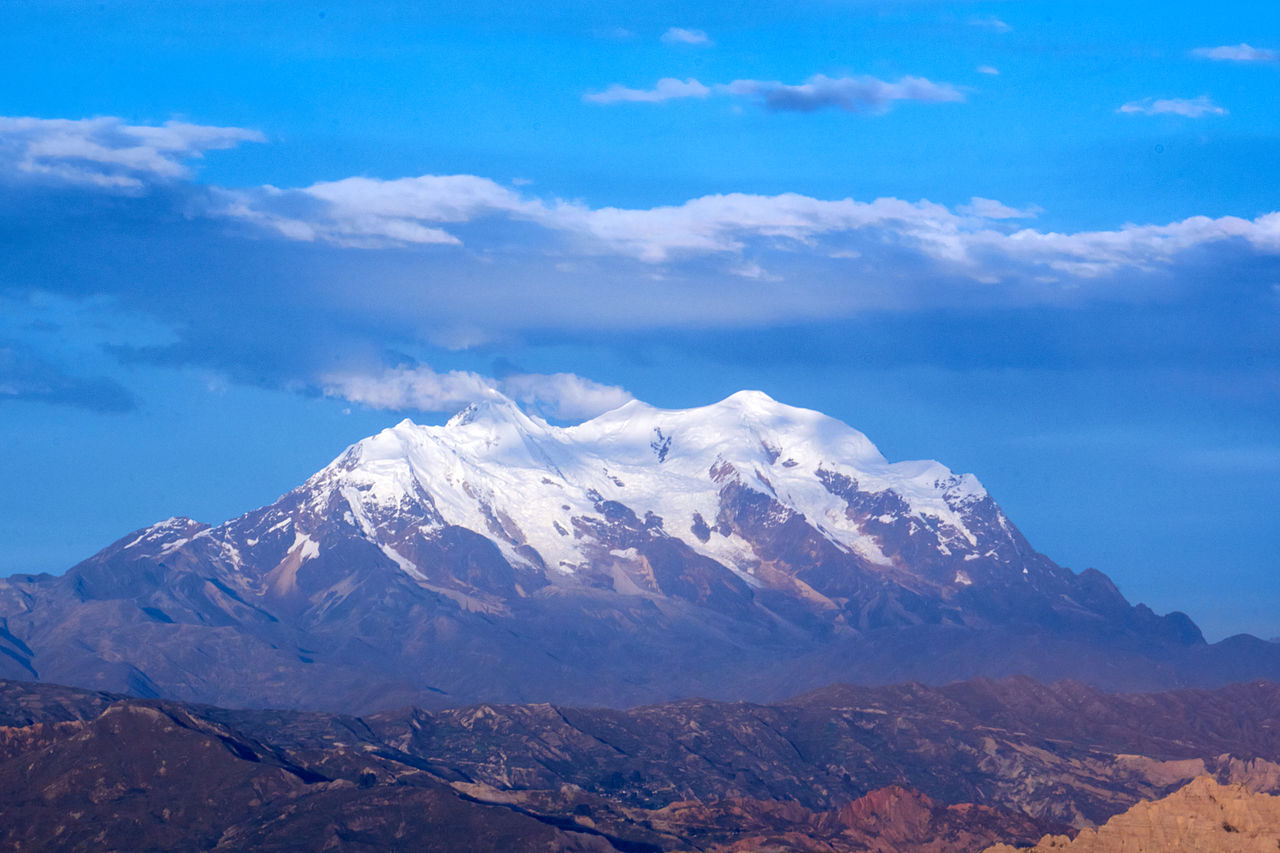 Illimani_La_Paz_April_2014.jpg