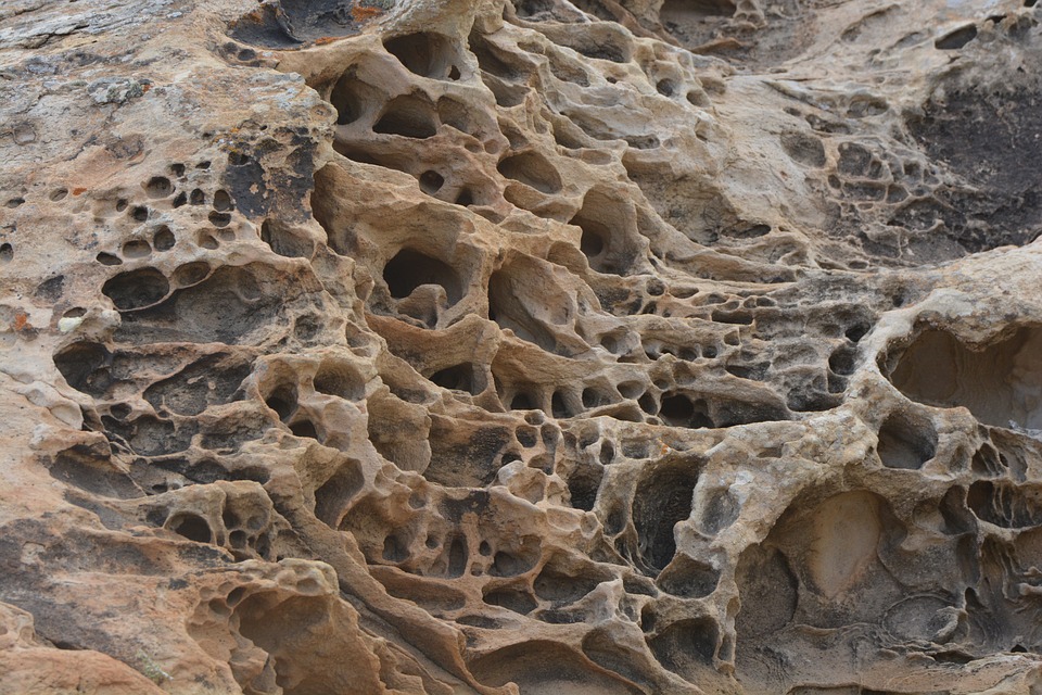 igneous-rock-909319_960_720.jpg
