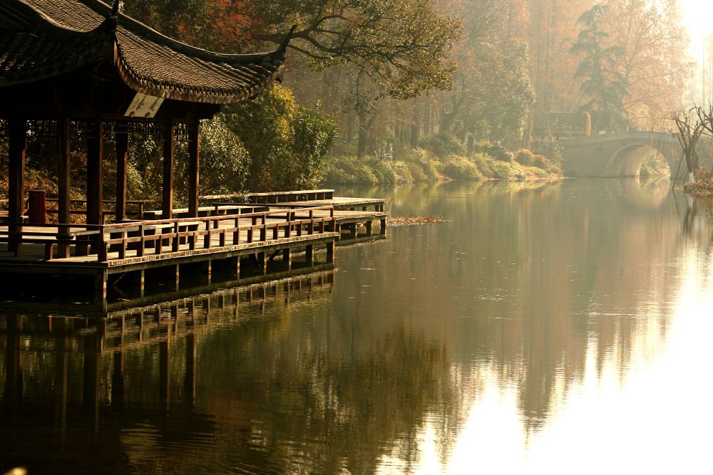 Hangzhou_pagoda_bridge_2_(2488).jpg