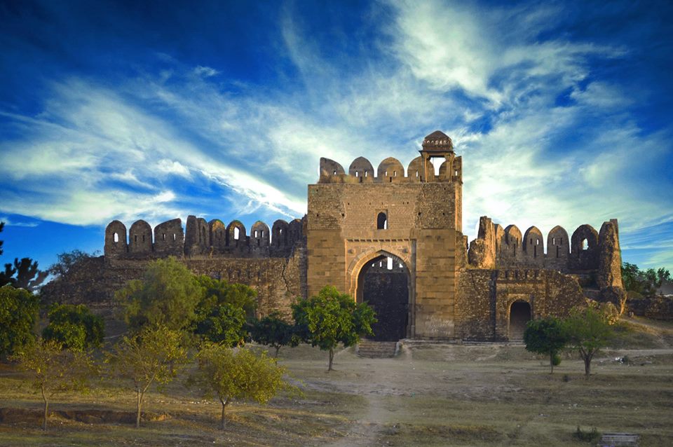 2-Rohtas-Fort-999.jpg