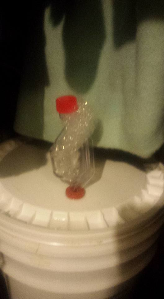 airlock with bubbles overflowing