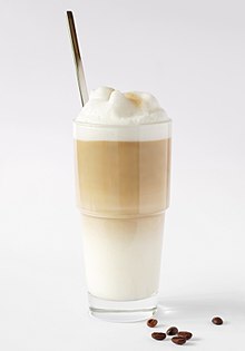 220px-Latte_macchiato_with_coffee_beans.jpg