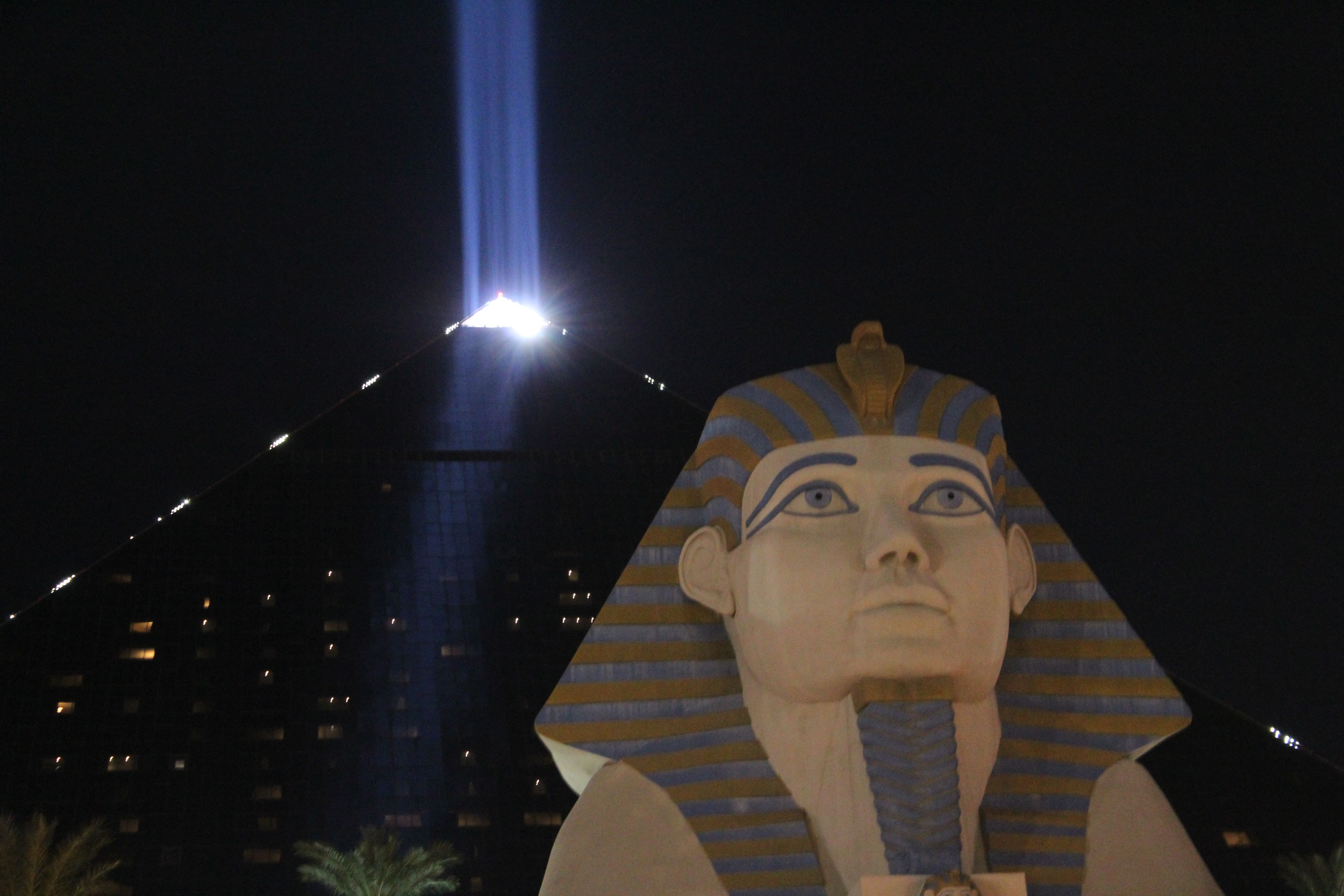 LuxorCloseUp3.JPG