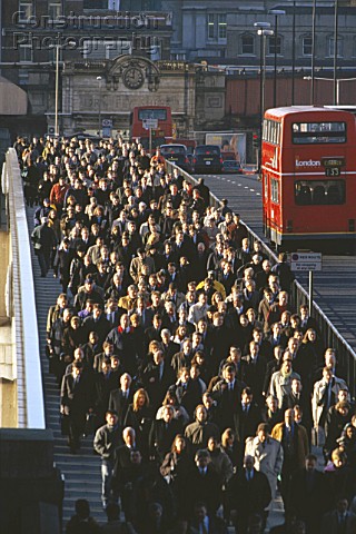 A008-00624_Commuters_crossing_London_Bridge_during_rush_hour_London_United_Kingdom_.jpg