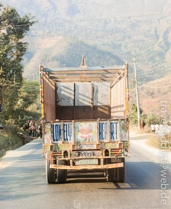 nepal_buses-11.jpg