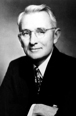 Dale Carnegie.png