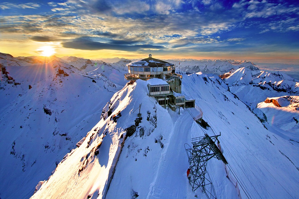 Schilthorn Mountain Station Switzerland Alpine.jpg