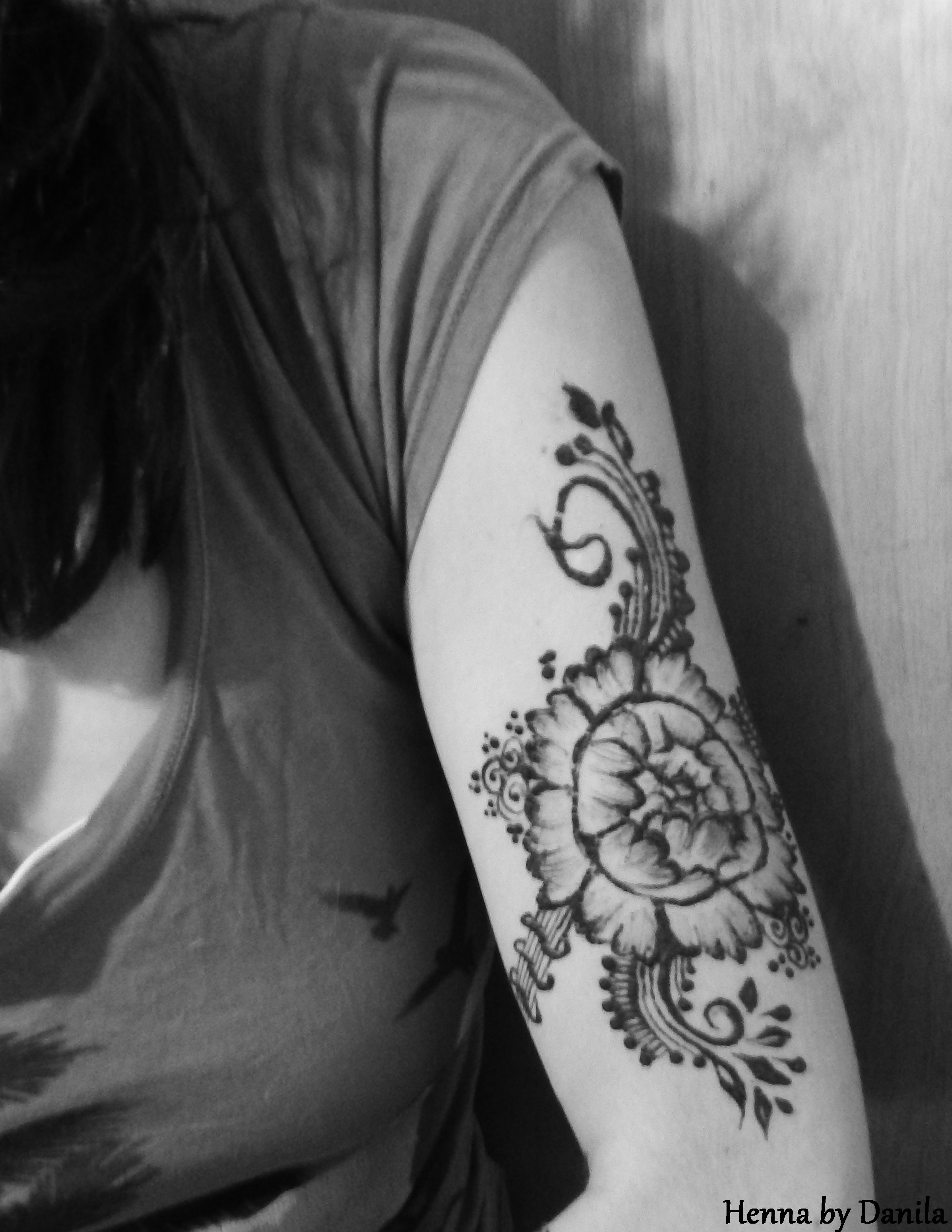 peony henna arm.jpg