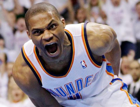 11 NBA Players with the Biggest Feet 