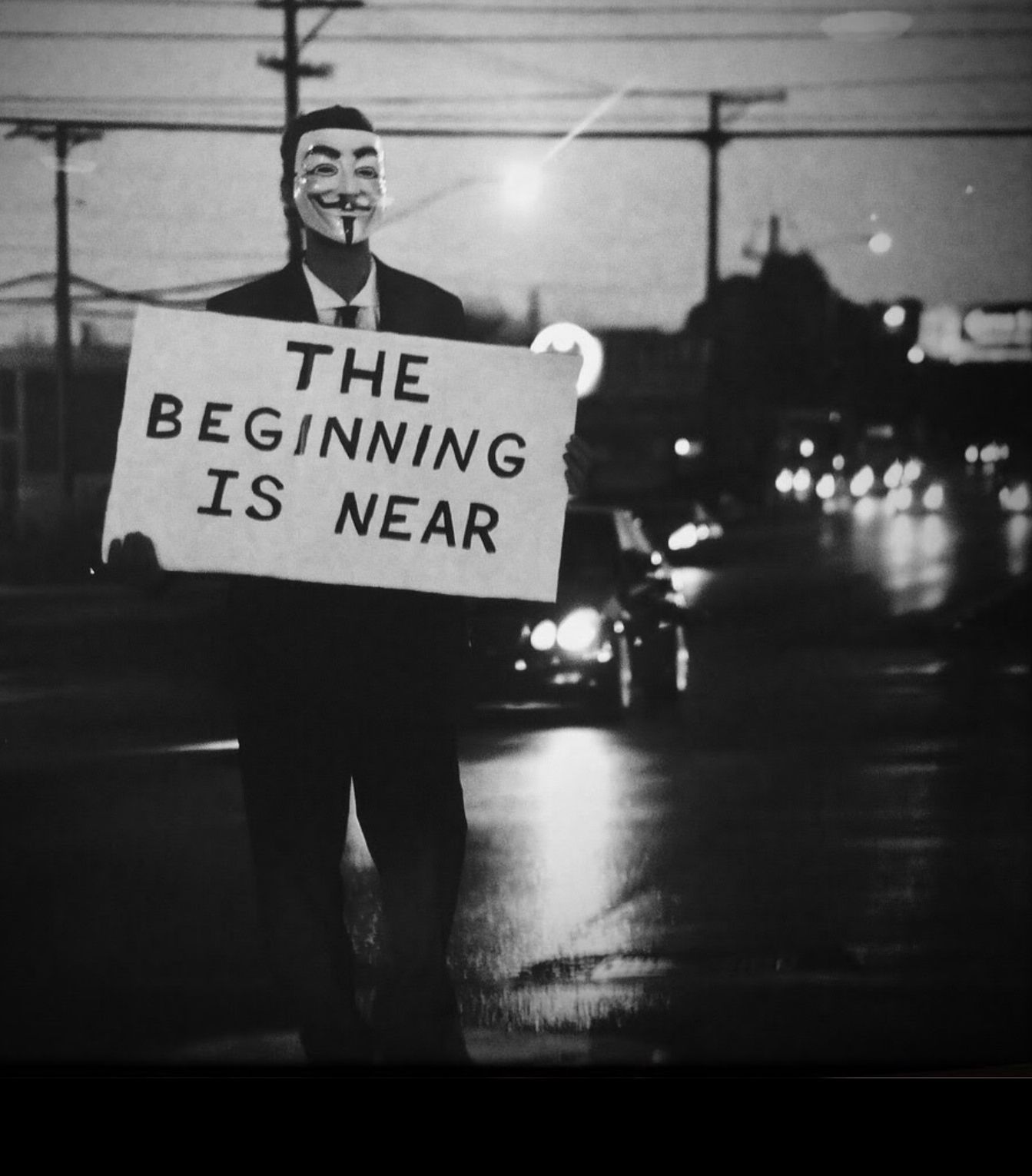 This is the beginning. The beginning is near. The beginning is near картина. Сумасшедший в США С плакатом the end is near. The beginning is near перевод.