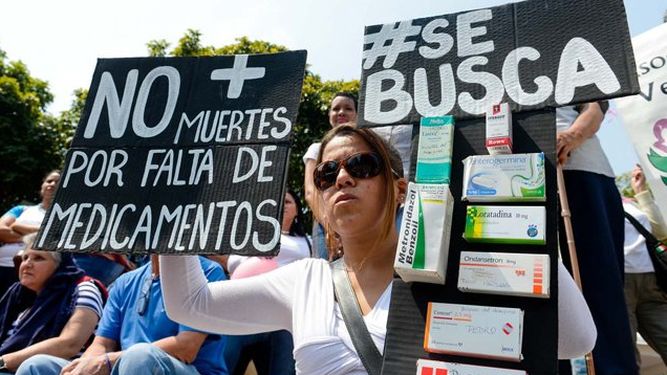 Trabajadores-protestado-medicamentos-hospitales-farmacias_LPRIMA20160613_0179_34.jpg