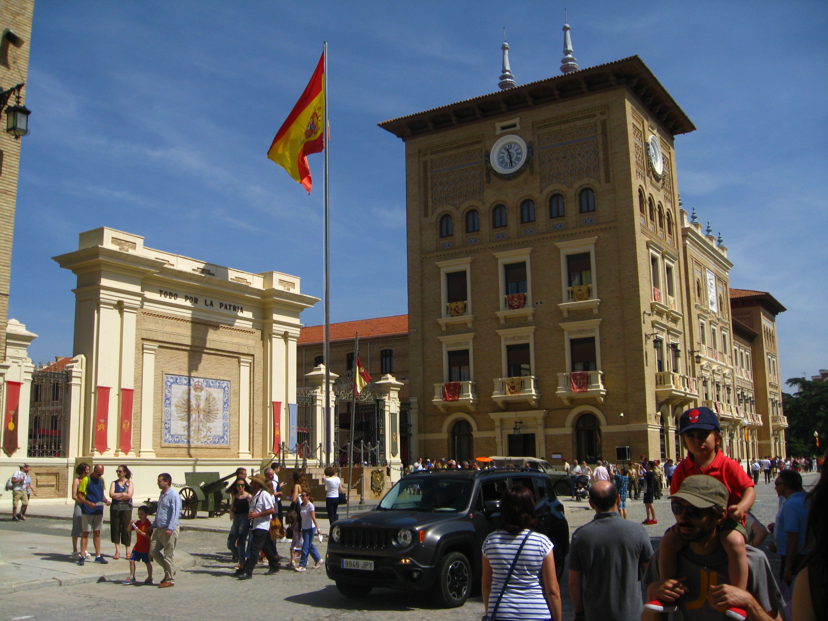 Reportaje Fotográfico. ACADEMIA GENERAL MILITAR. Jornadas de puertas