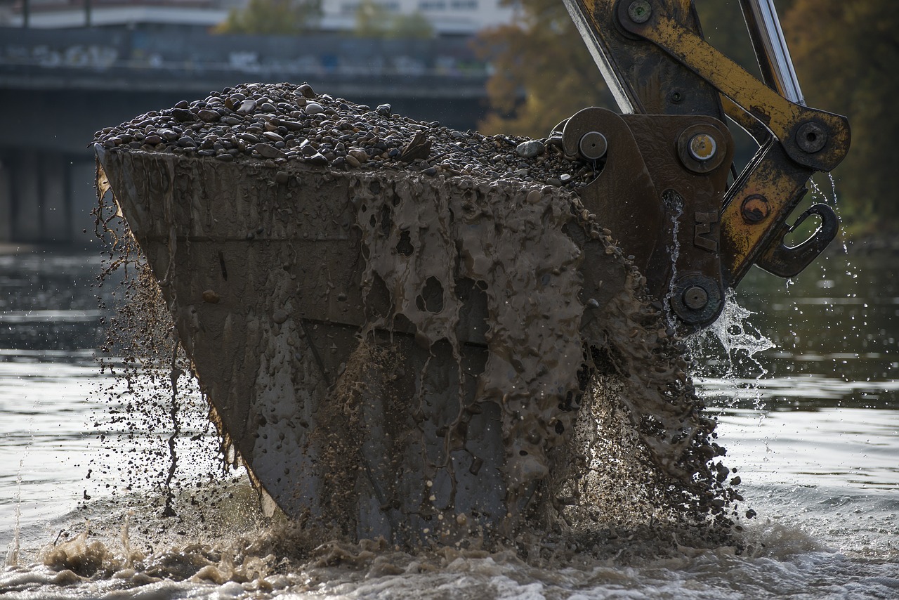 excavators-1798683_1280.jpg