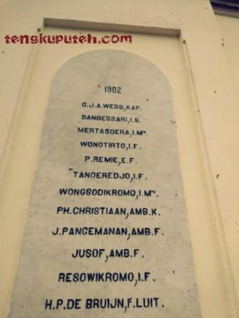 Udah Peucut Kherkoff kenangan para serdadu Belanda yang tewas tahun 1902.jpg